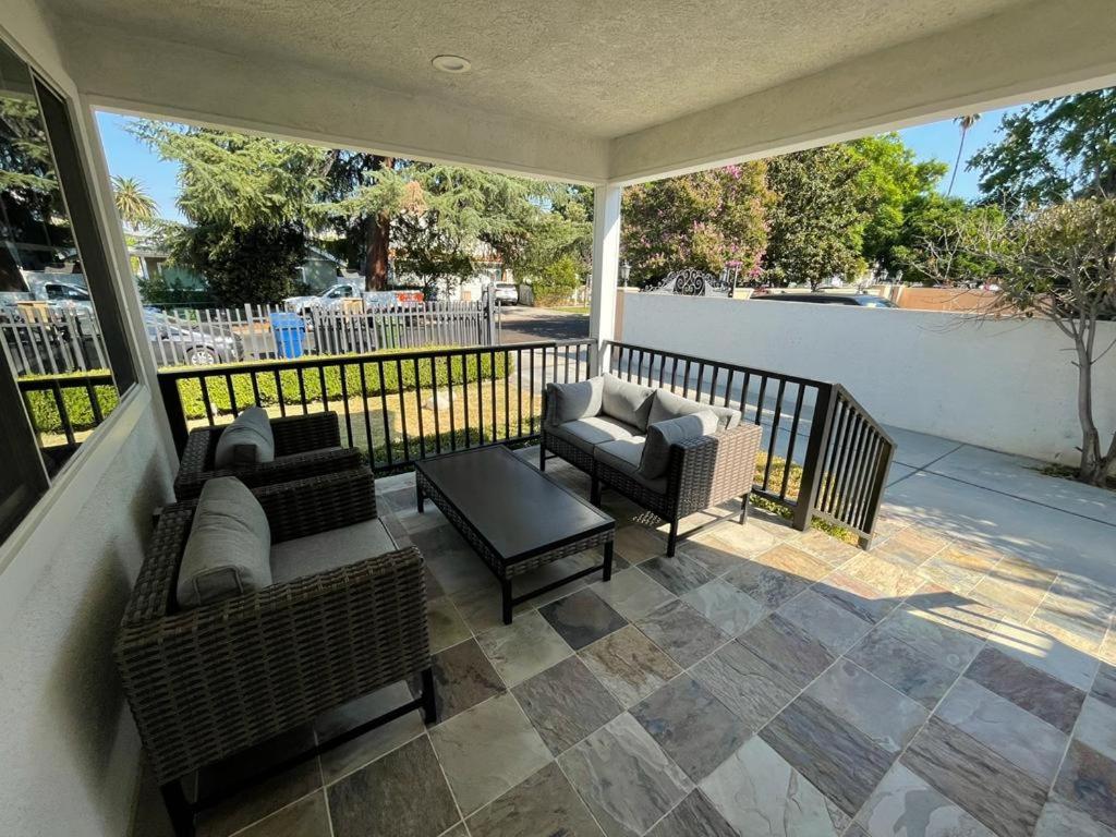 Charming Bright Traditional In Sherman Oaks Privatunterkunft